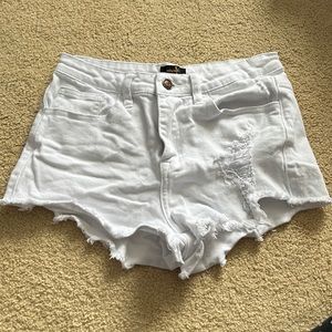Ontwelfth white Super Mini shorts size 26 distressed denim bottoms